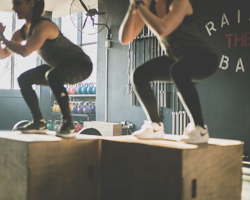 les entraîneurs personnels aident les clients à atteindre leurs objectifs